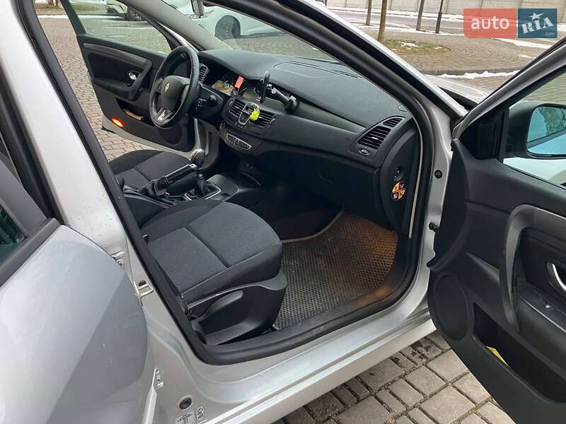 Ліфтбек Renault Laguna 2007 в Івано-Франківську