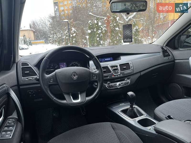 Лифтбек Renault Laguna 2010 в Ужгороде фото 19 Лифтбек Renault Laguna 2010 в Ужгороде