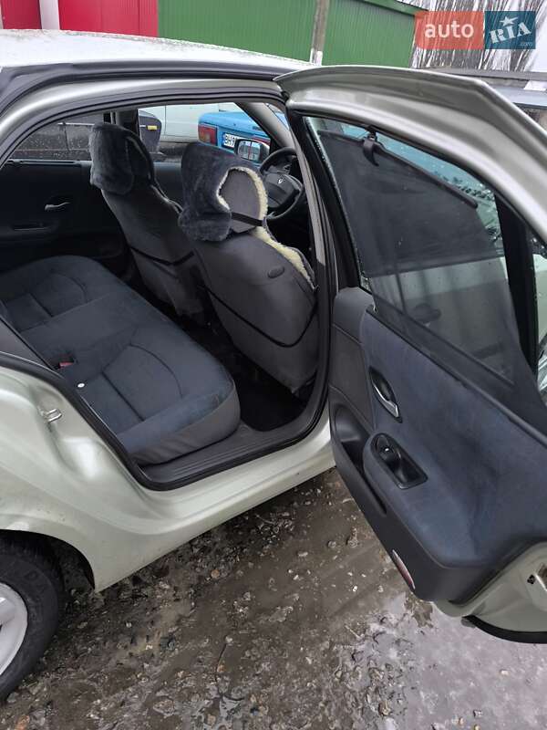 Лифтбек Renault Laguna 2001 в Ширяево