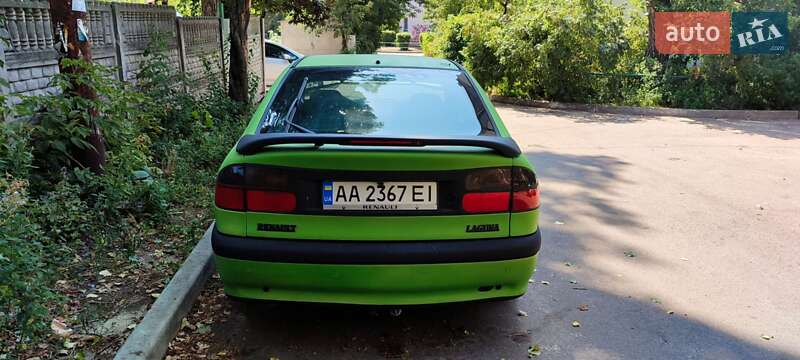 Лифтбек Renault Laguna 1995 в Киеве