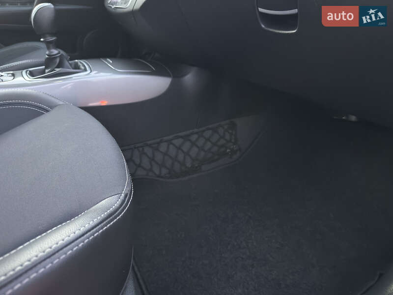 Универсал Renault Laguna 2011 в Стрые фото 100 Универсал Renault Laguna 2011 в Стрые