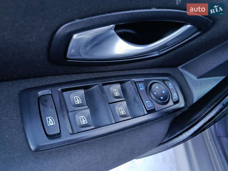 Лифтбек Renault Laguna 2008 в Сколе