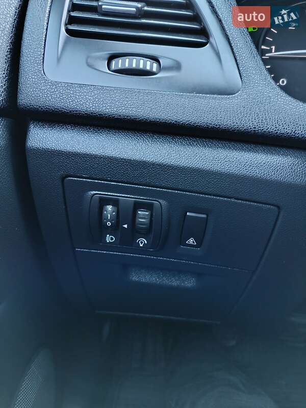 Лифтбек Renault Laguna 2008 в Сколе