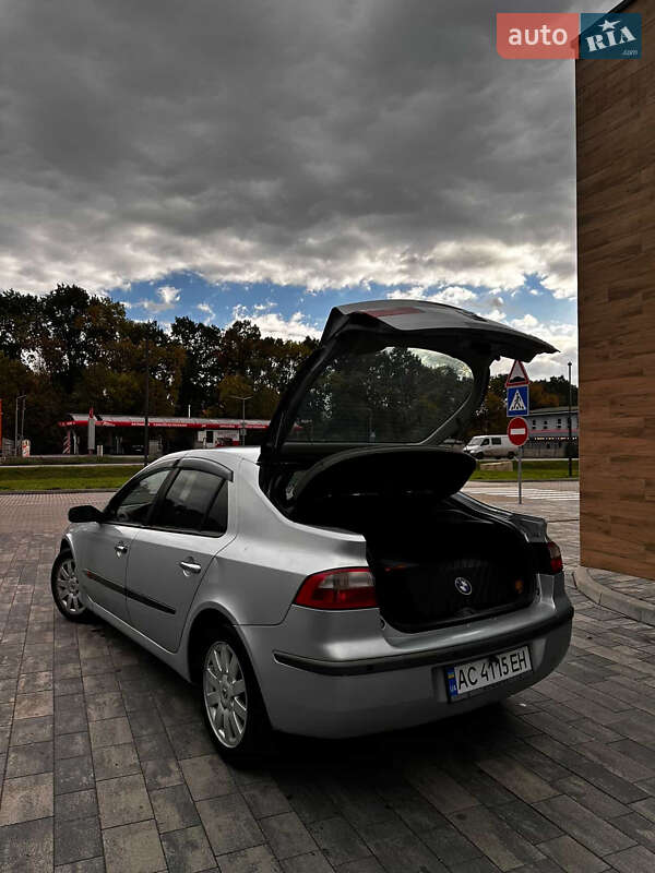 Лифтбек Renault Laguna 2002 в Ровно