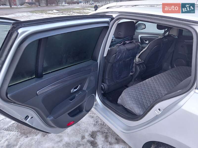 Универсал Renault Laguna 2009 в Переяславе фото 27 Универсал Renault Laguna 2009 в Переяславе