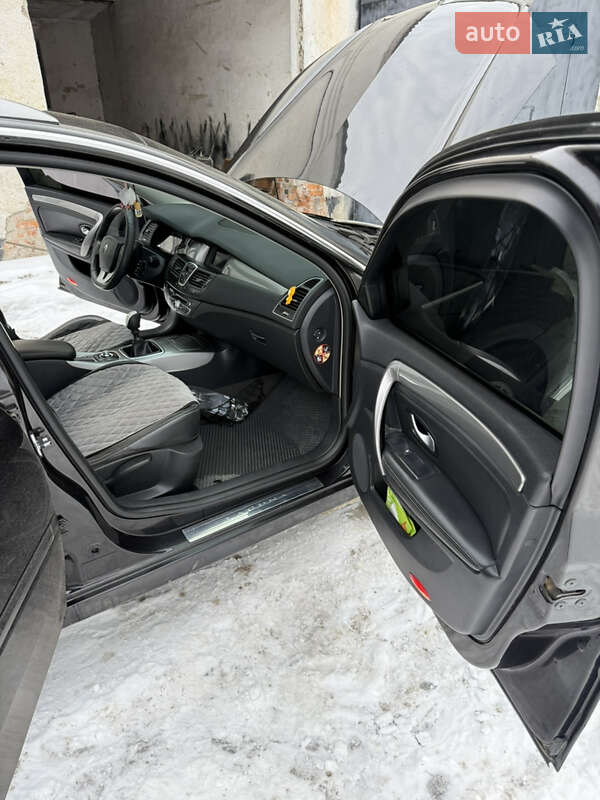 Универсал Renault Laguna 2011 в Ивано-Франковске фото 6 Универсал Renault Laguna 2011 в Ивано-Франковске