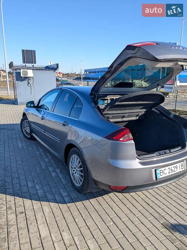 Ліфтбек Renault Laguna 2011 в Львові