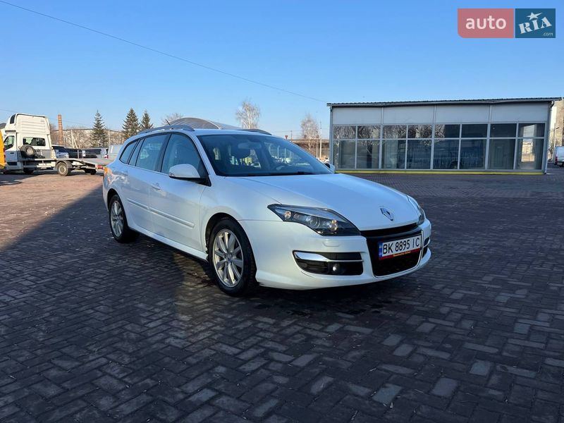Универсал Renault Laguna 2011 в Ровно