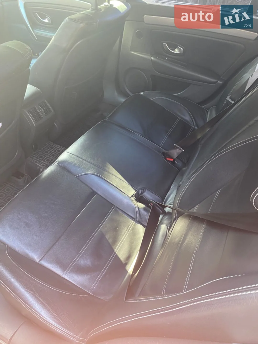 2011 Renault Laguna - мініатюра 25