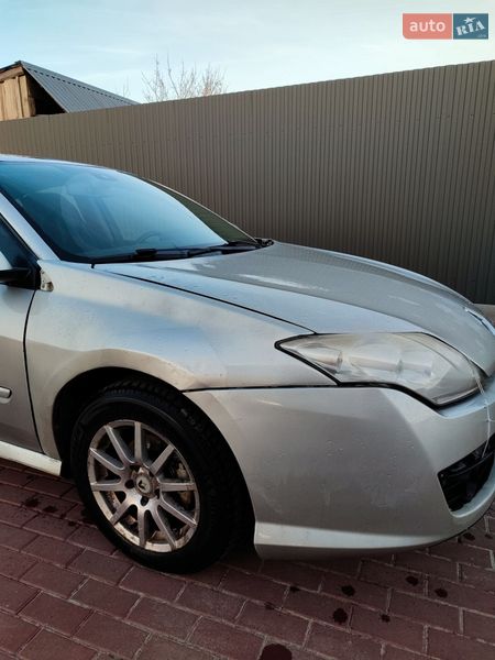 Ліфтбек Renault Laguna 2011 в Сарнах