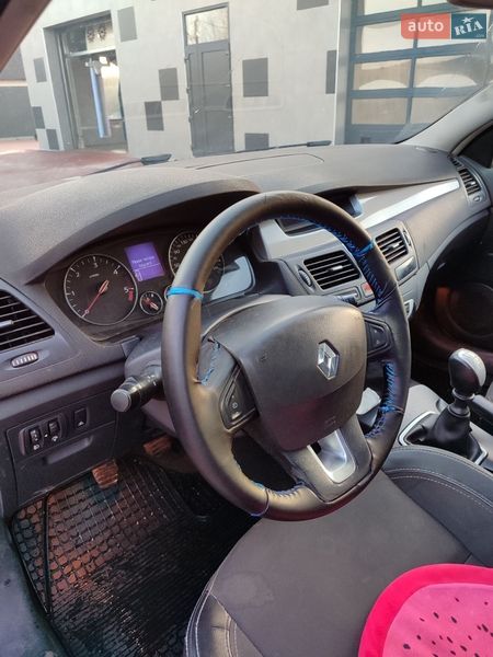 Ліфтбек Renault Laguna 2011 в Сарнах