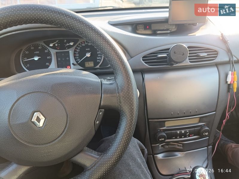 Універсал Renault Laguna 2002 в Ужгороді