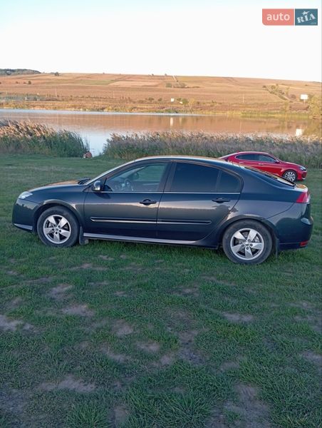 Ліфтбек Renault Laguna 2008 в Чернівцях