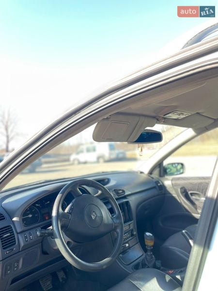 Универсал Renault Laguna 2002 в Ровно