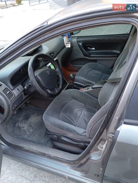 Лифтбек Renault Laguna 2001 в Львове