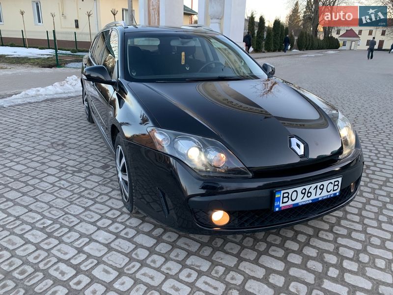 Универсал Renault Laguna 2010 в Остроге
