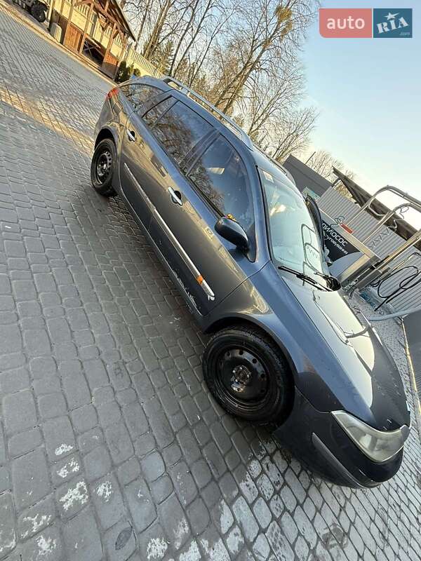 Универсал Renault Laguna 2004 в Баре фото Универсал Renault Laguna 2004 в Баре