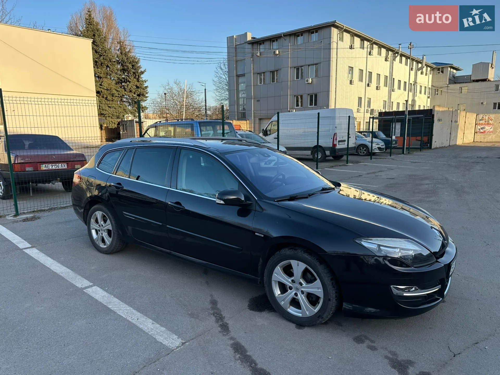 2014 Renault Laguna - фото 1