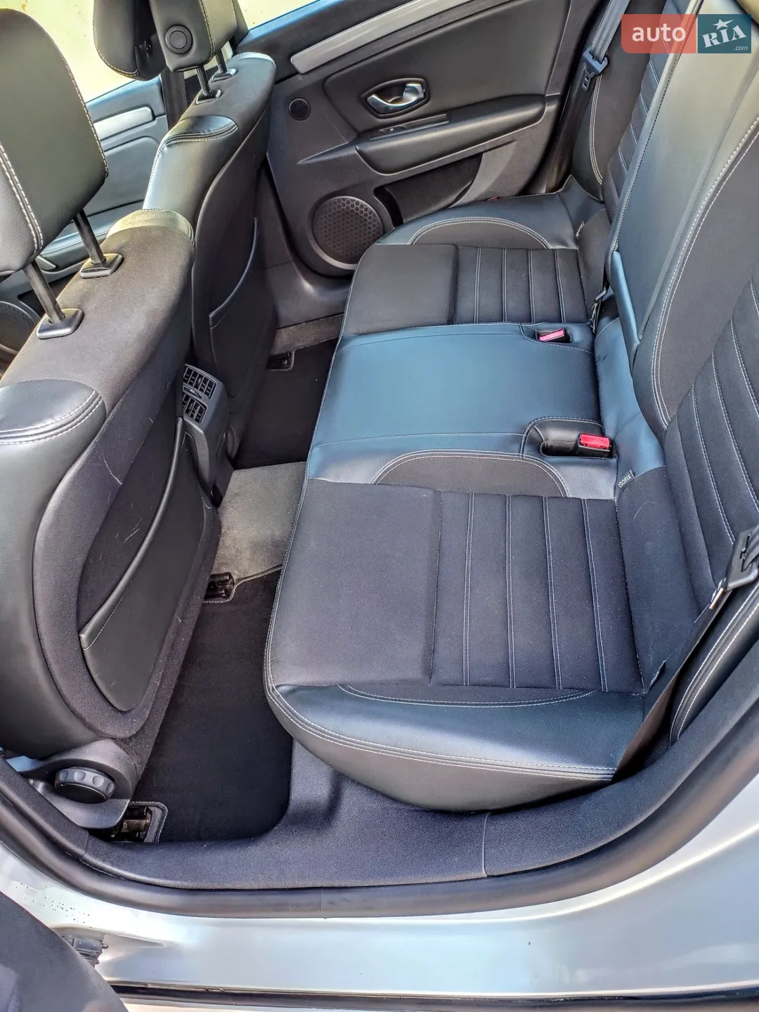 2013 Renault Laguna - мініатюра 2
