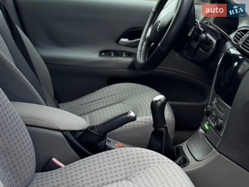 Ліфтбек Renault Laguna 2003 в Немирові