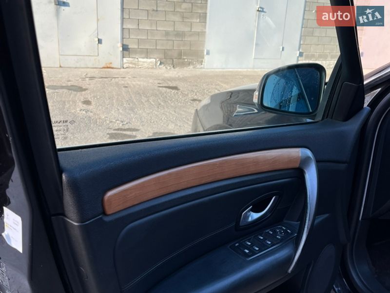 Универсал Renault Laguna 2008 в Нетешине фото 18 Универсал Renault Laguna 2008 в Нетешине