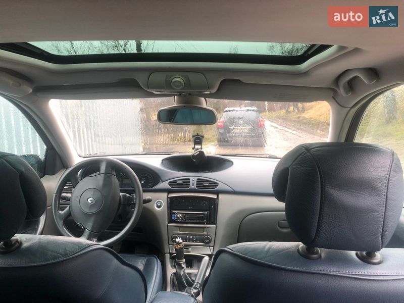 Лифтбек Renault Laguna 2002 в Львове