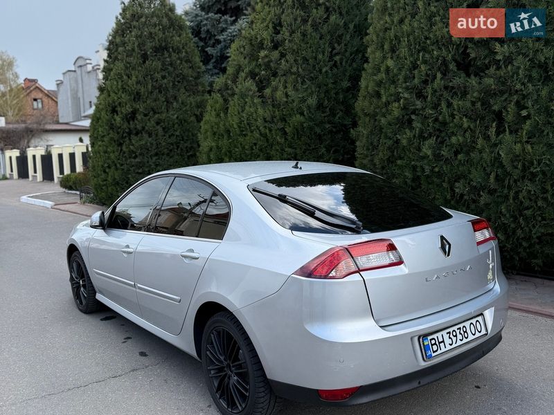 Лифтбек Renault Laguna 2011 в Одессе