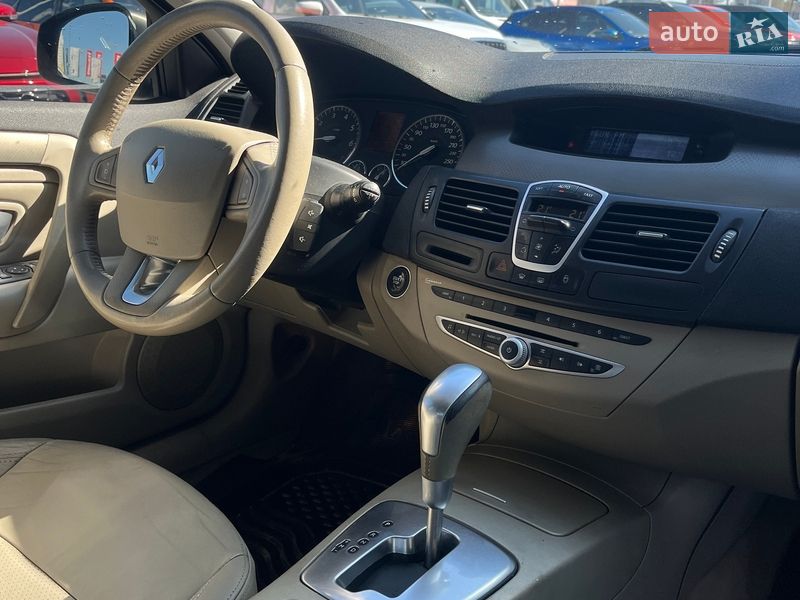 Лифтбек Renault Laguna 2008 в Киеве