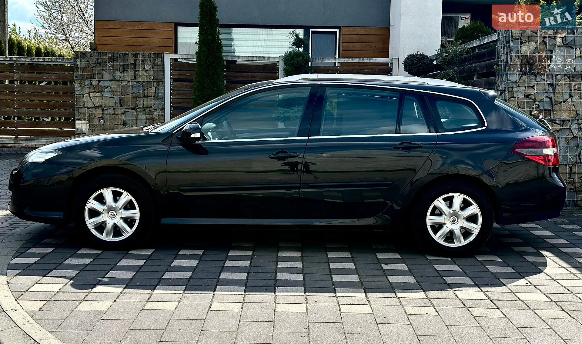 2011 Renault Laguna - мініатюра 62