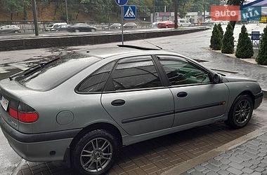 Лифтбек Renault Laguna 1997 в Киеве