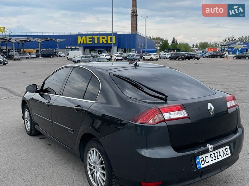 Лифтбек Renault Laguna 2011 в Львове