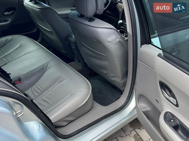 Лифтбек Renault Laguna 2002 в Тернополе
