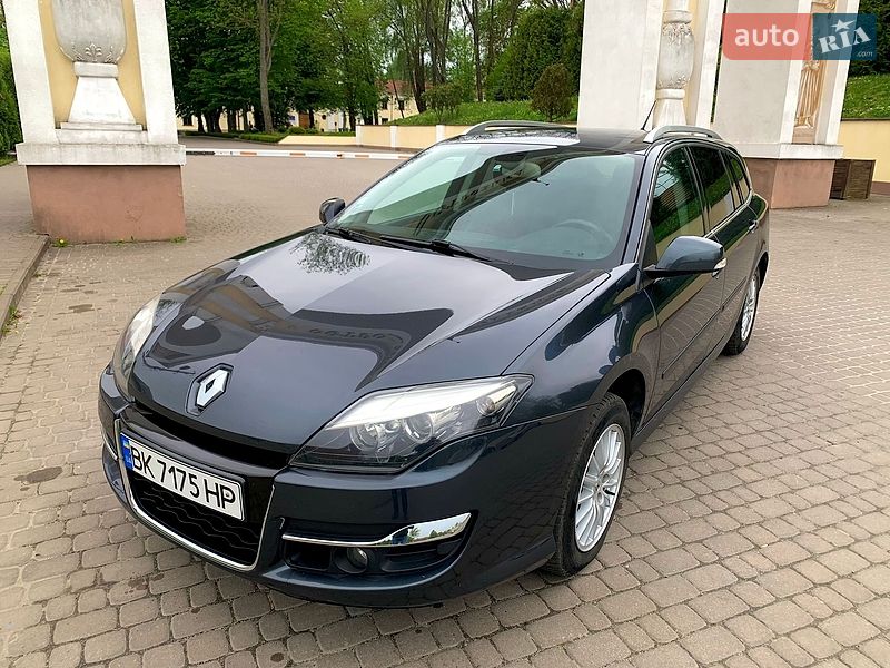 Универсал Renault Laguna 2010 в Остроге