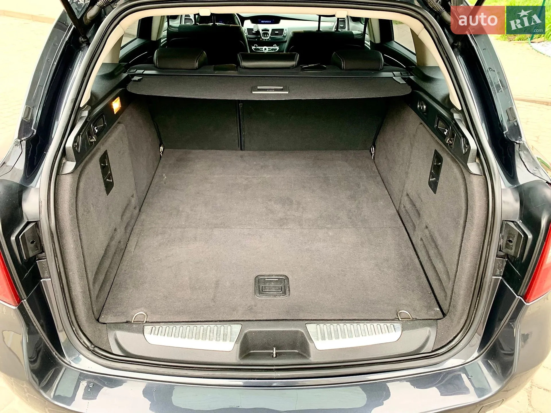 2010 Renault Laguna - мініатюра 10