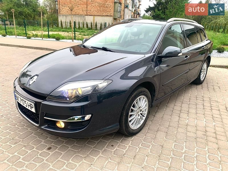 Универсал Renault Laguna 2010 в Остроге