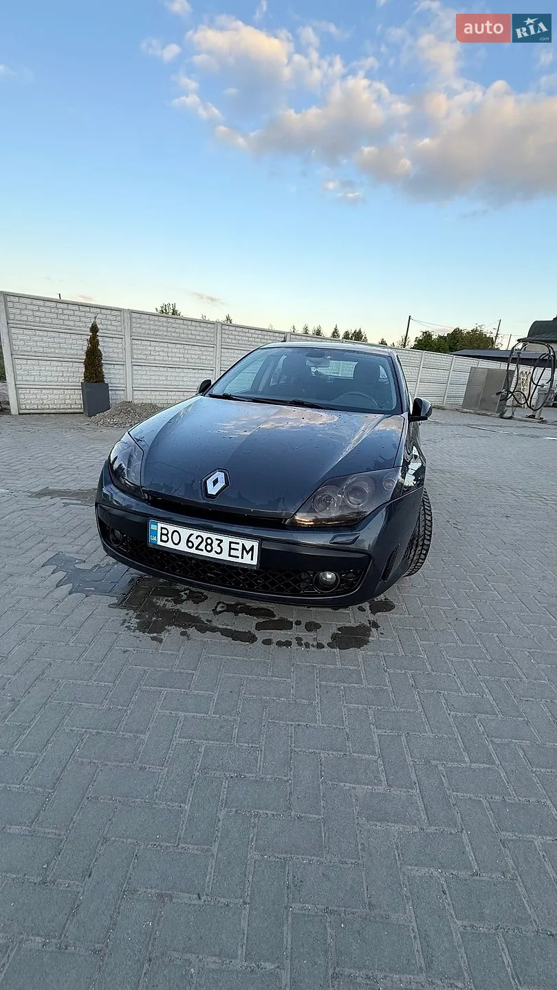 2010 Renault Laguna - фото 1
