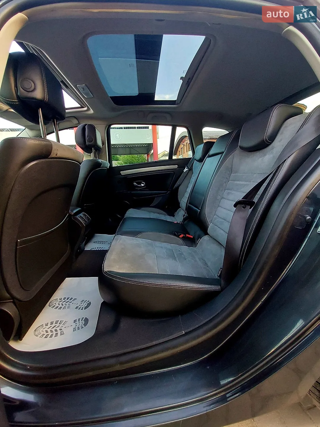 2012 Renault Laguna - мініатюра 32