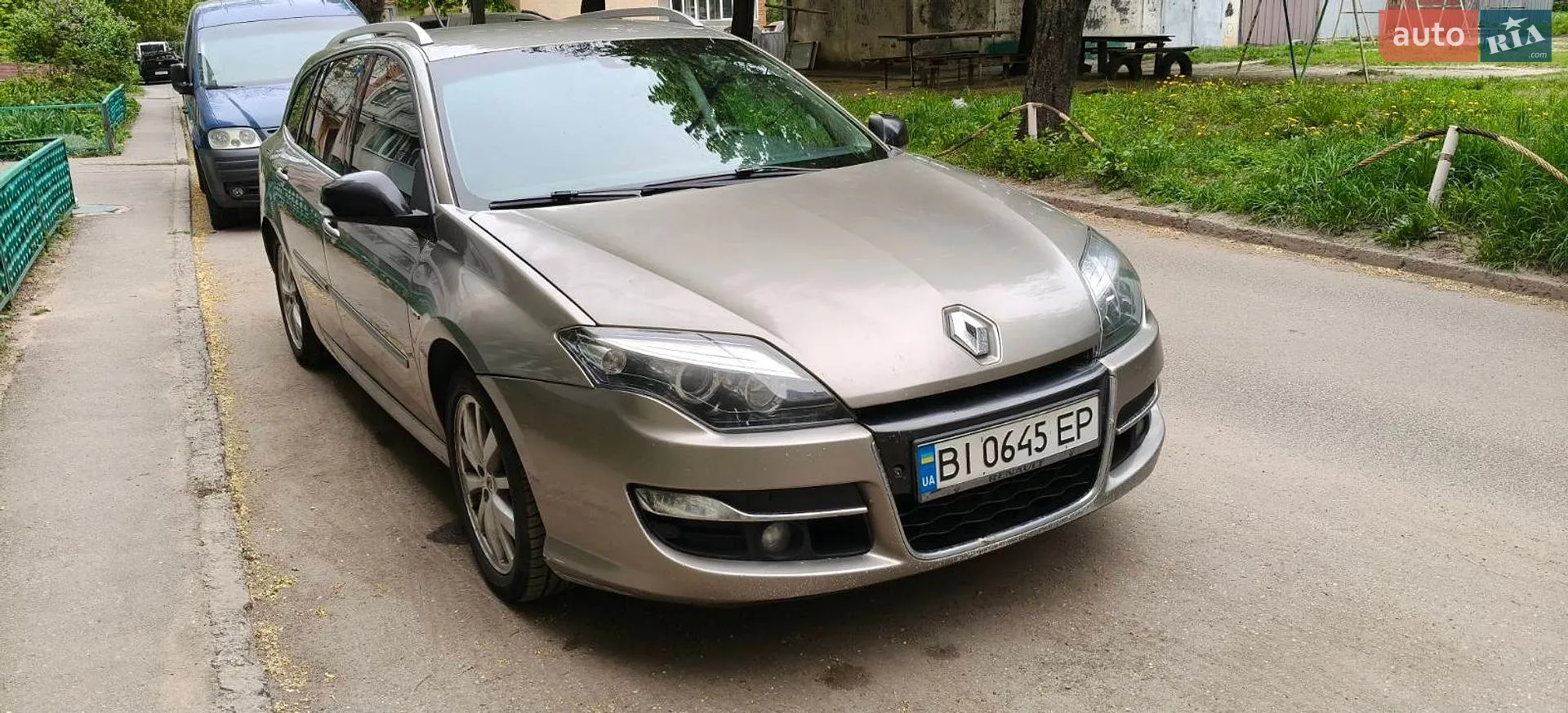 2011 Renault Laguna - фото 1
