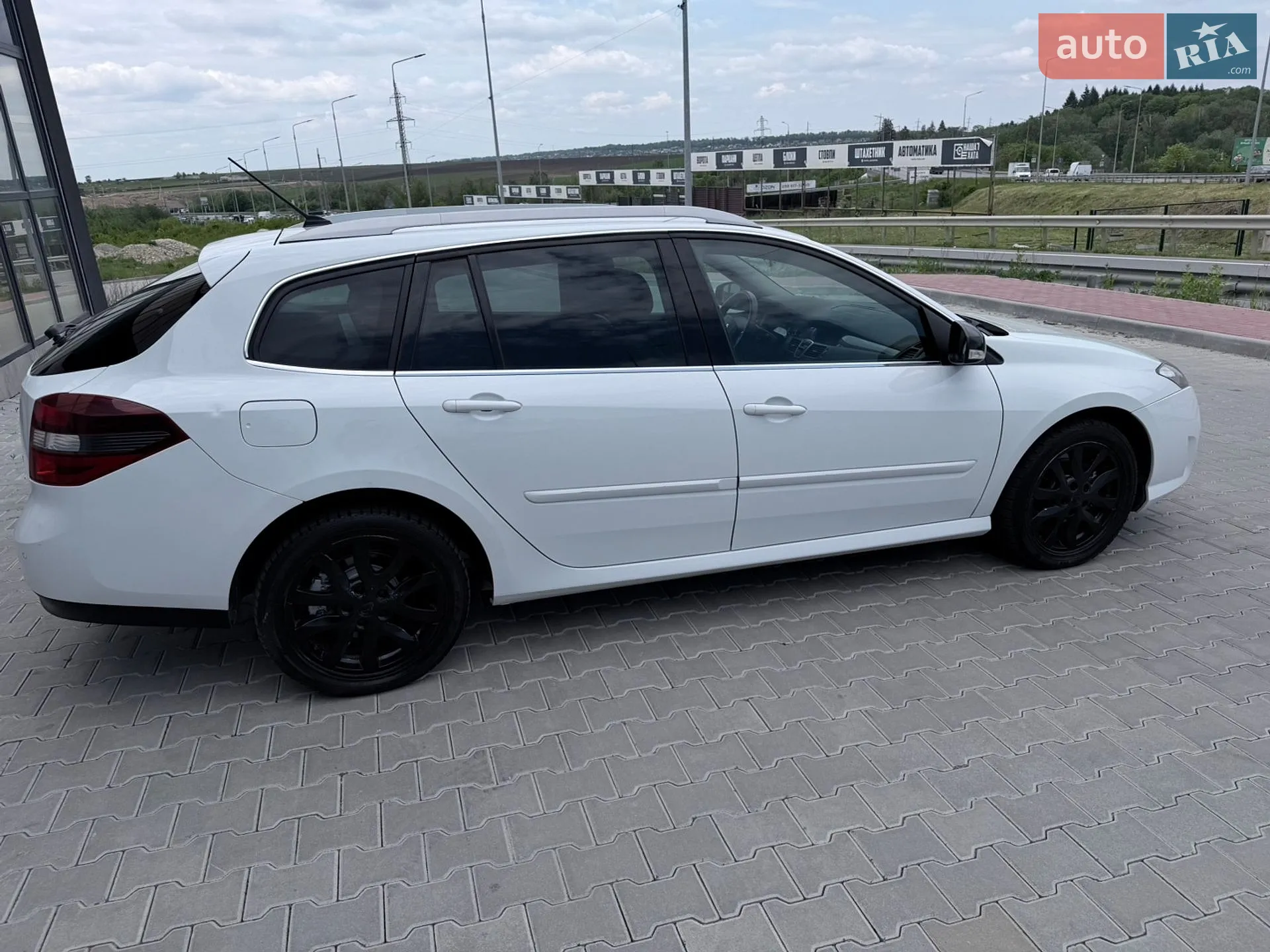 2010 Renault Laguna - мініатюра 9