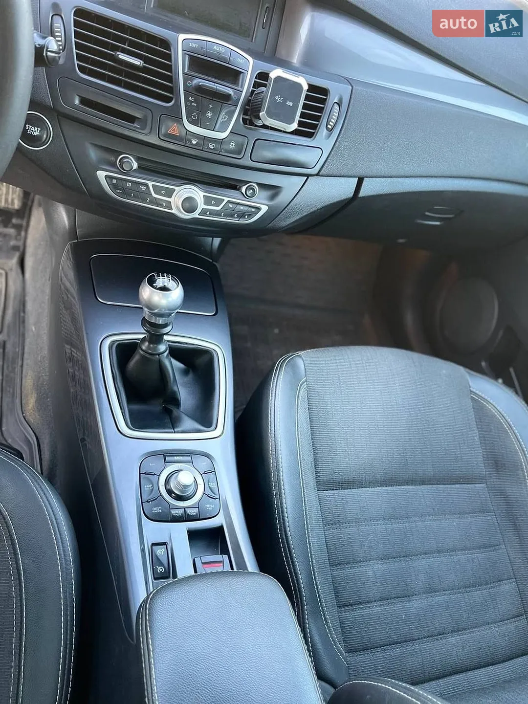 2010 Renault Laguna - мініатюра 21