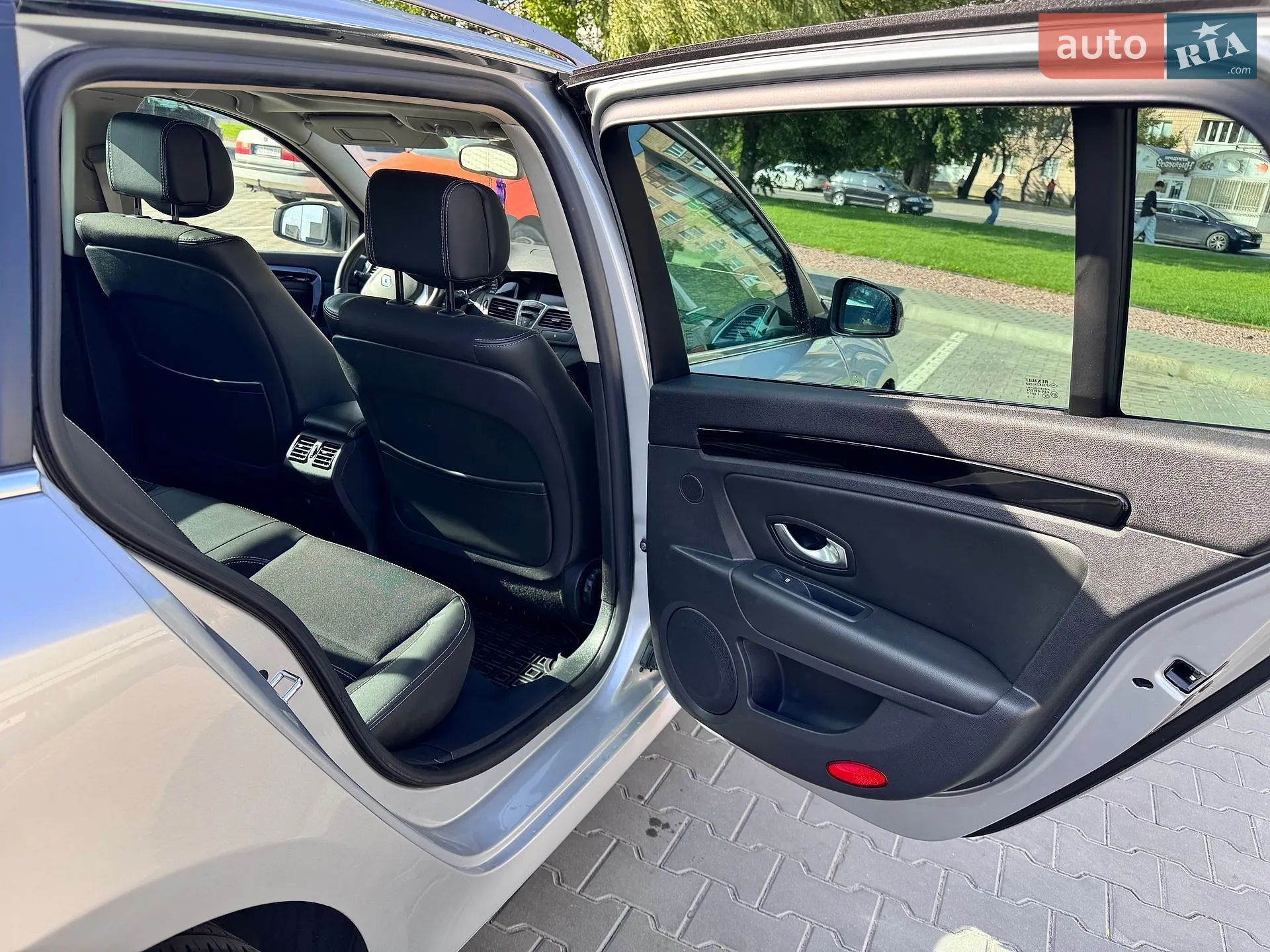 2012 Renault Laguna - мініатюра 10