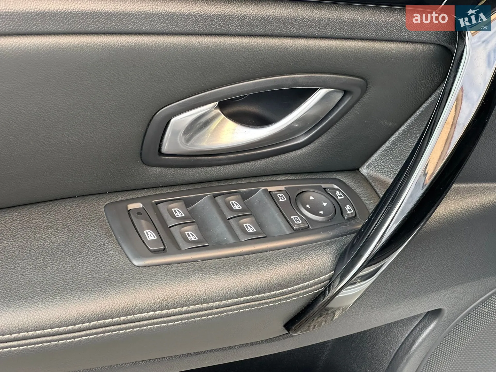 2011 Renault Laguna - мініатюра 33