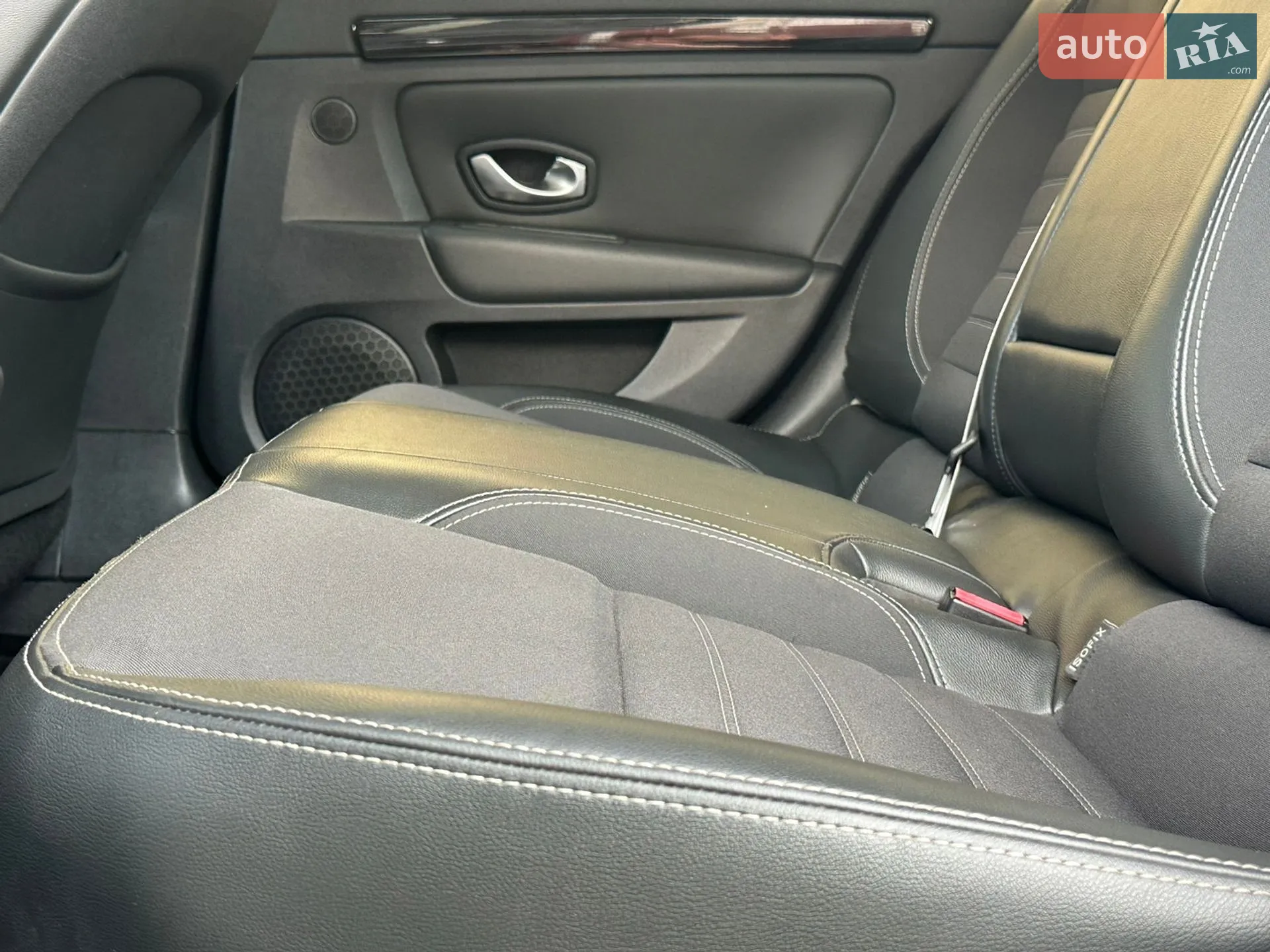2011 Renault Laguna - мініатюра 45