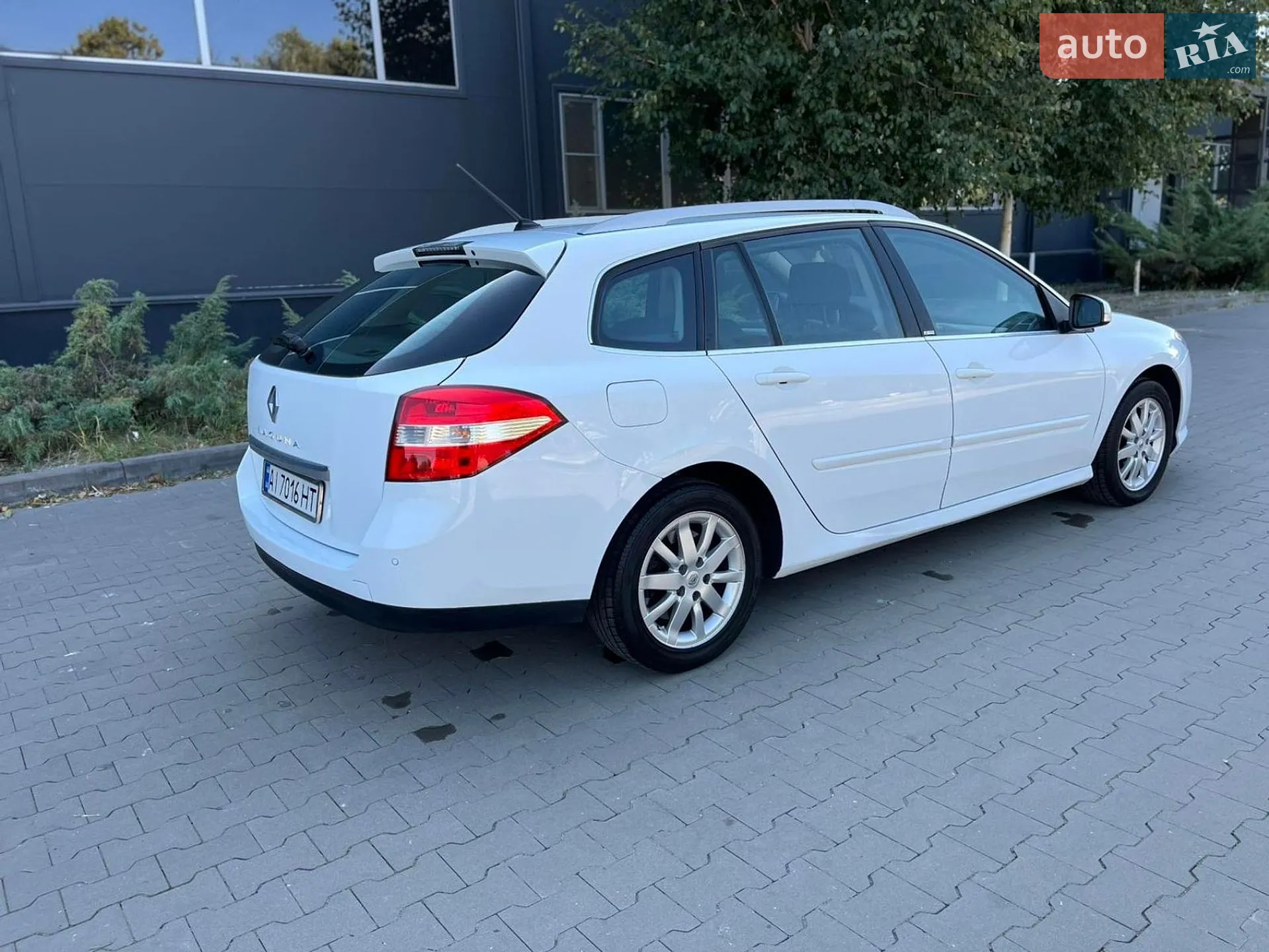 2010 Renault Laguna - мініатюра 2