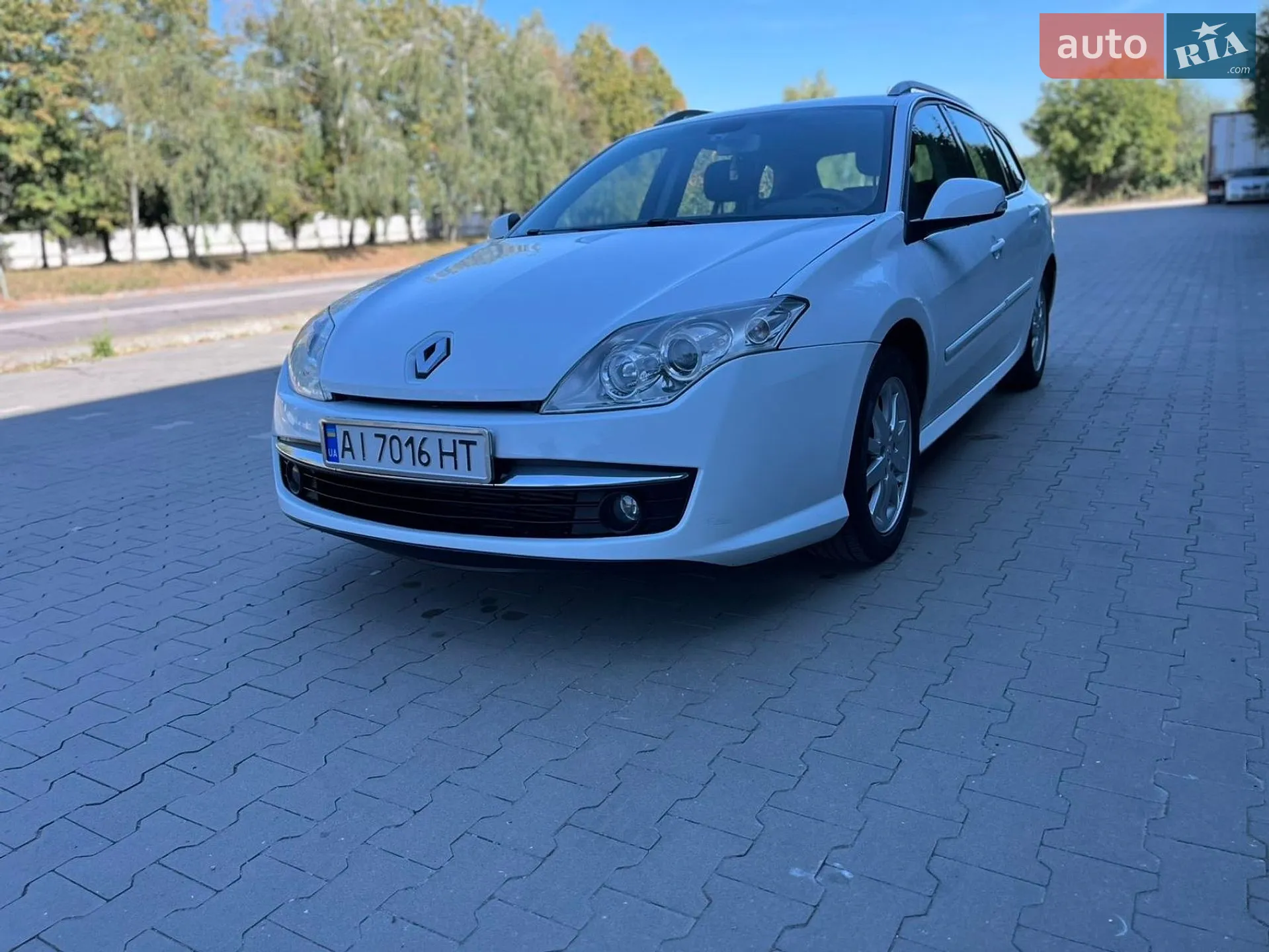 2010 Renault Laguna - мініатюра 8