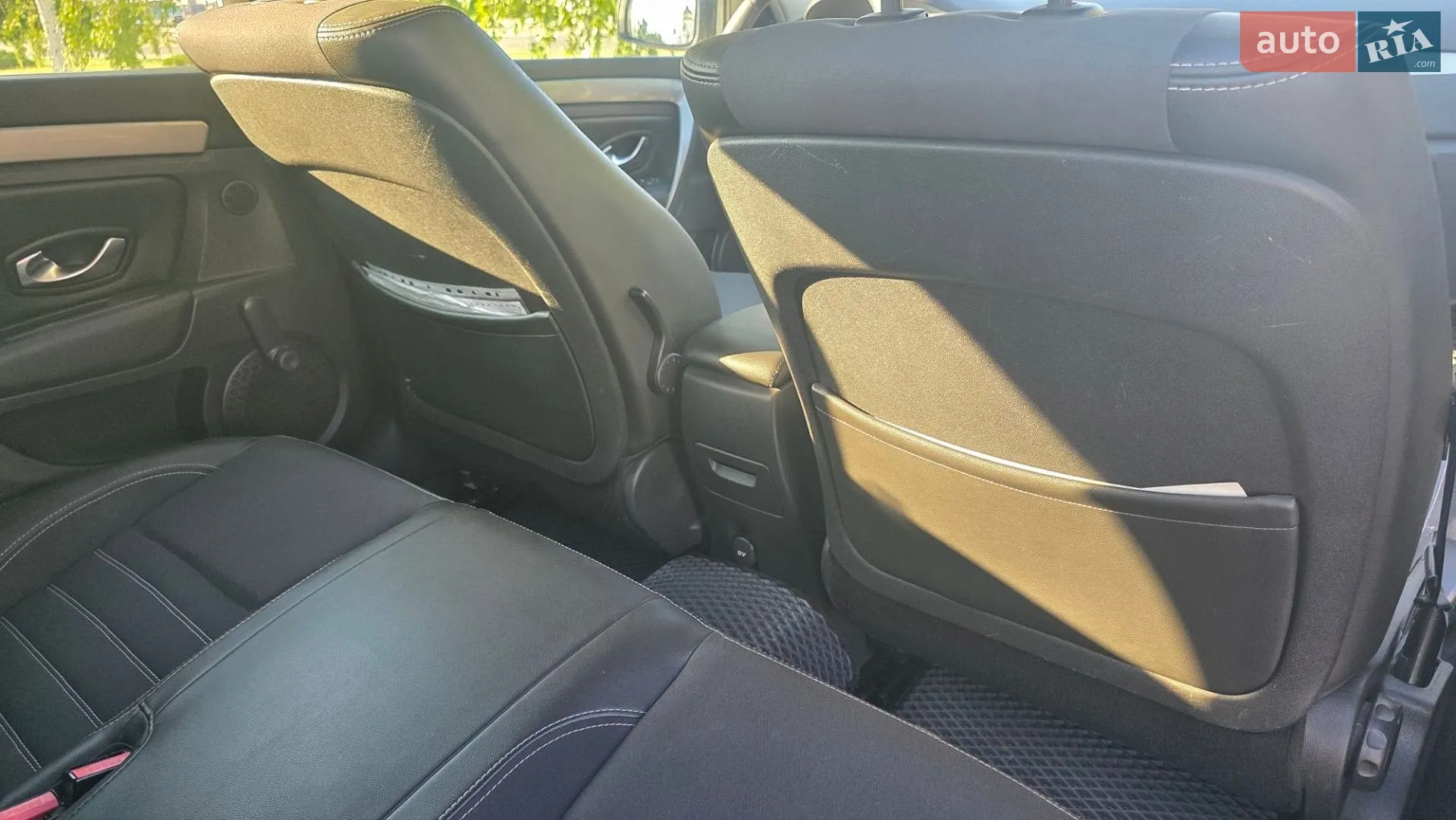 2011 Renault Laguna - мініатюра 17