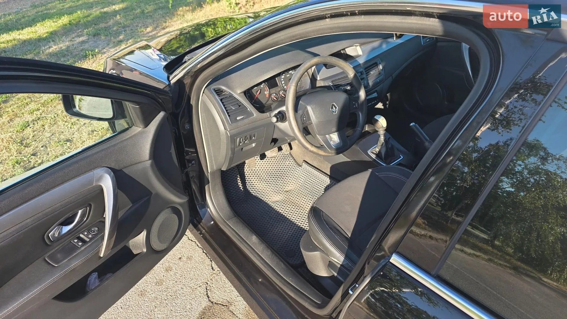 2011 Renault Laguna - мініатюра 29