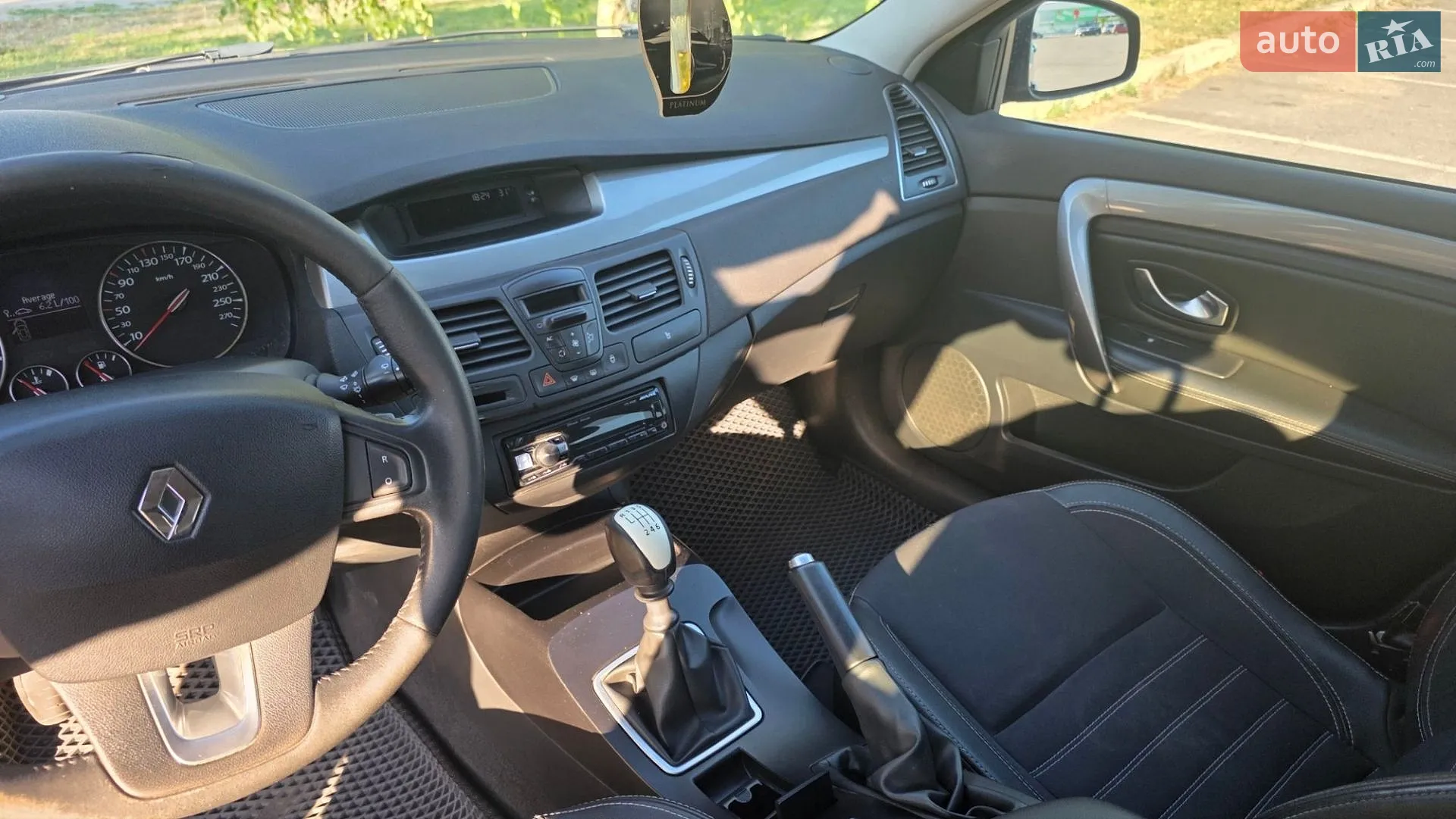 2011 Renault Laguna - мініатюра 33