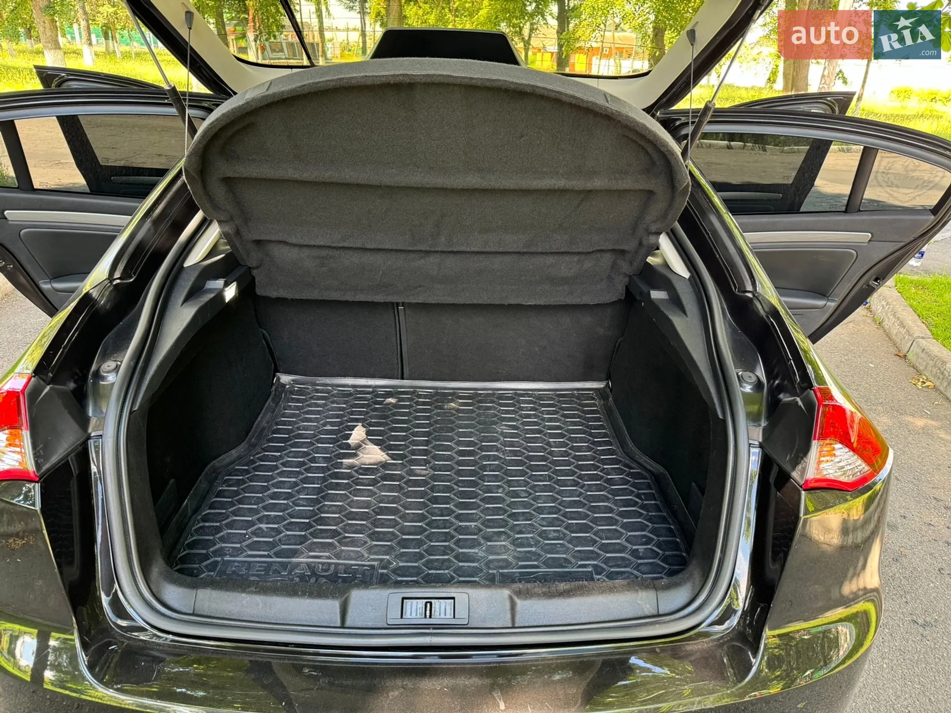 2015 Renault Laguna - мініатюра 32