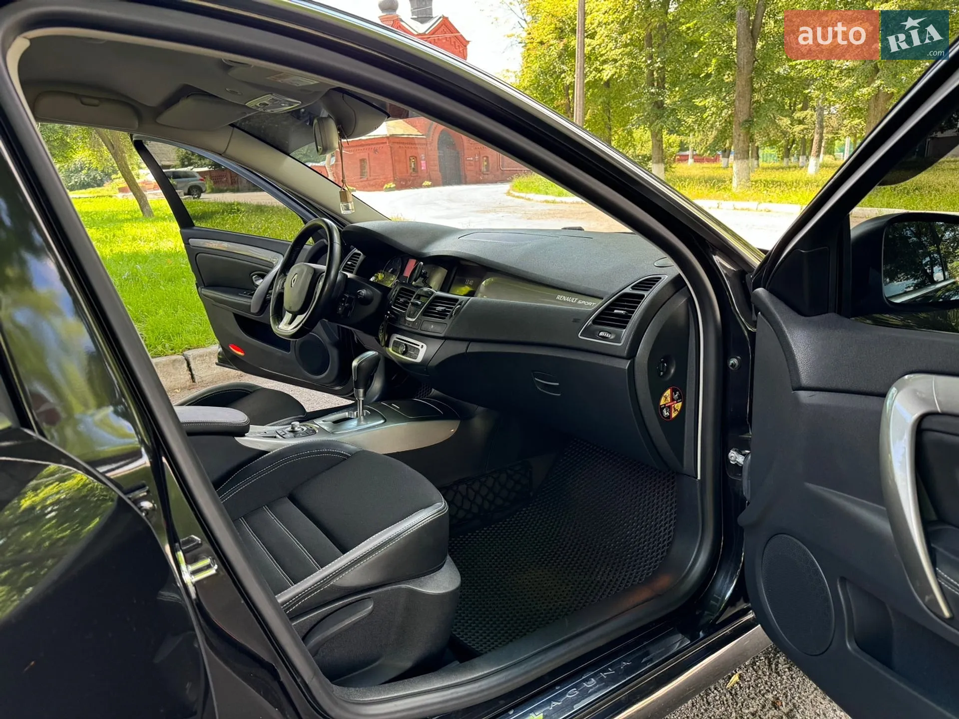 2015 Renault Laguna - мініатюра 38